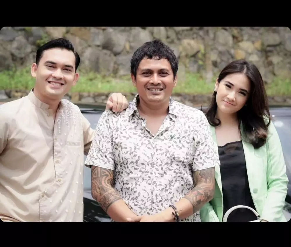 momen Rendy-Katrin di balik layar Ikatan Cinta © berbagai sumber momen Rendy-Katrin di balik layar Ikatan Cinta © berbagai sumber