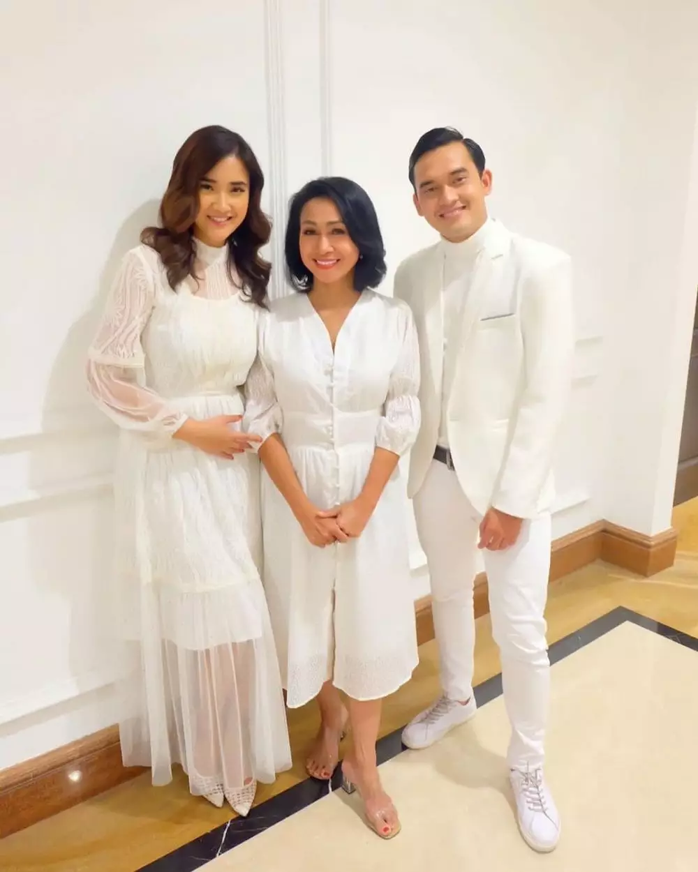 momen Rendy-Katrin di balik layar Ikatan Cinta © berbagai sumber momen Rendy-Katrin di balik layar Ikatan Cinta © berbagai sumber