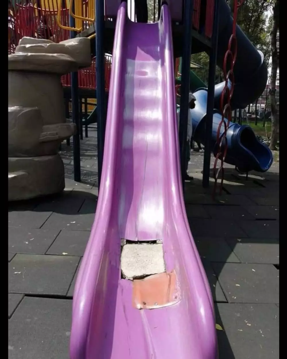 kerjaan kuli bangunan jadi nyeleneh banget © 2021 instagram.com