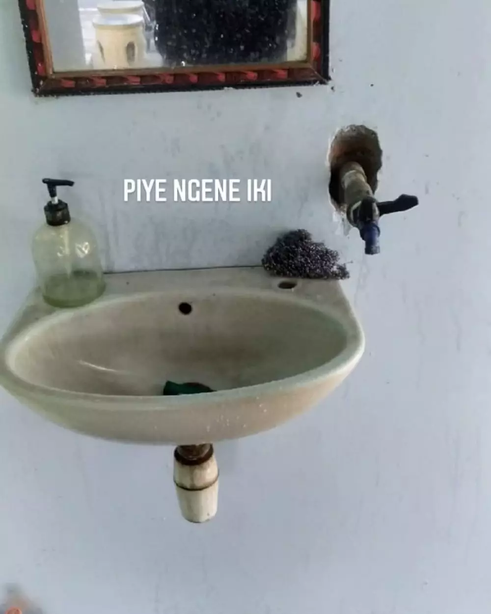 kerjaan kuli bangunan jadi nyeleneh banget © 2021 instagram.com