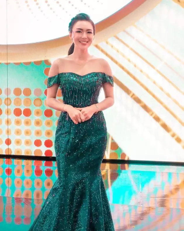 Gaya penyanyi di Anugerah Dangdut Indonesia © Instagram