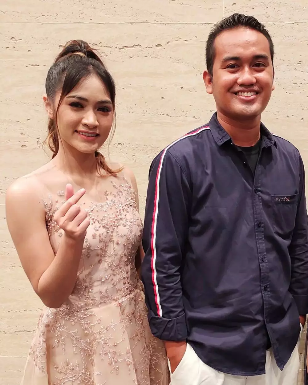 Gaya penyanyi di Anugerah Dangdut Indonesia © Instagram
