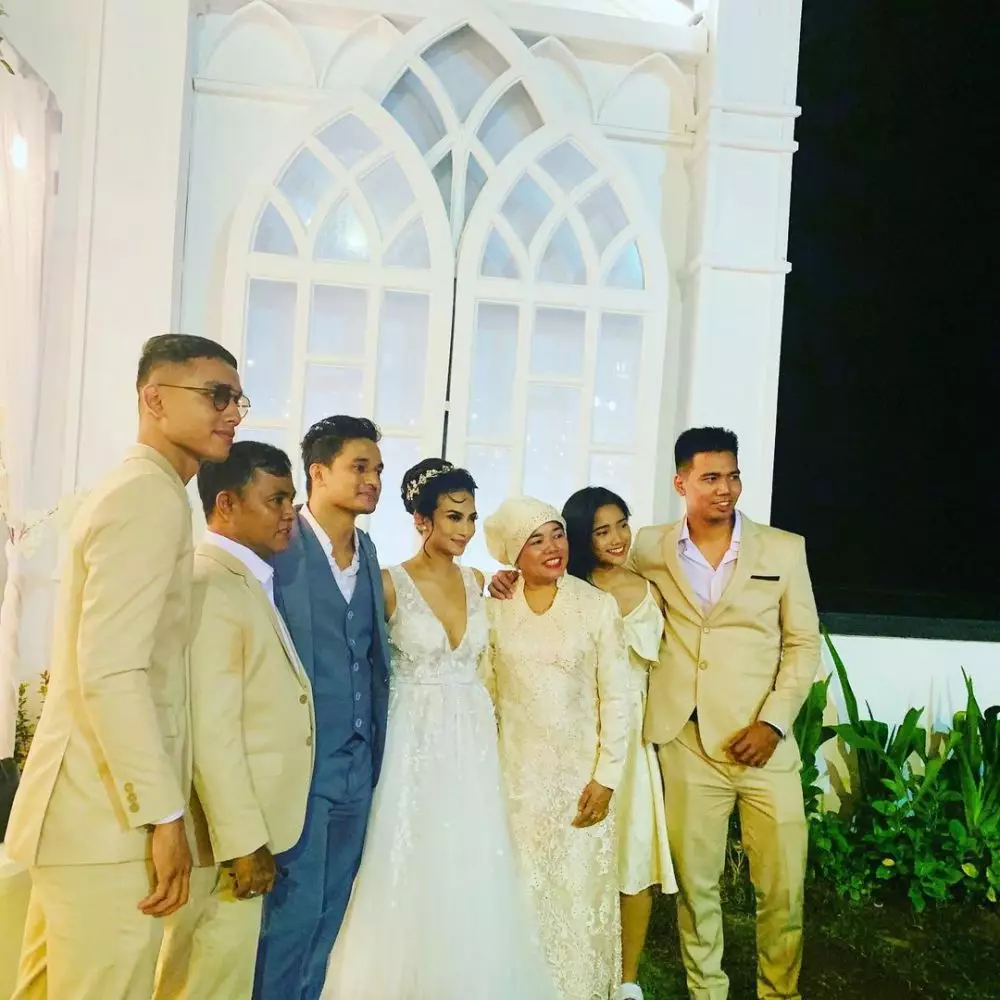 Momen kebersamaan Fuji bareng keluarga © 2021 brilio.net