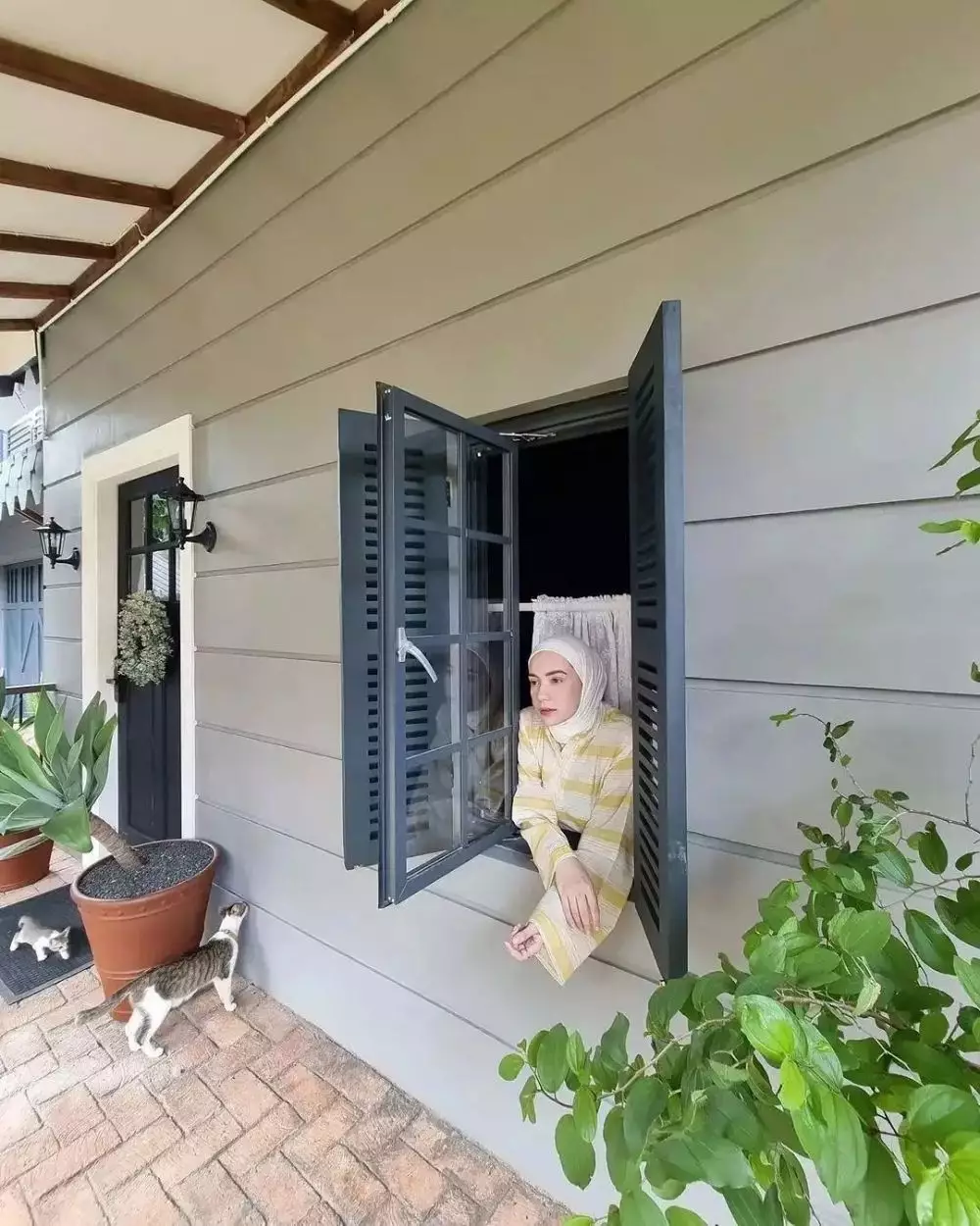 Potret isi dalam rumah Arya Saloka © berbagai sumber Potret isi dalam rumah Arya Saloka © berbagai sumber