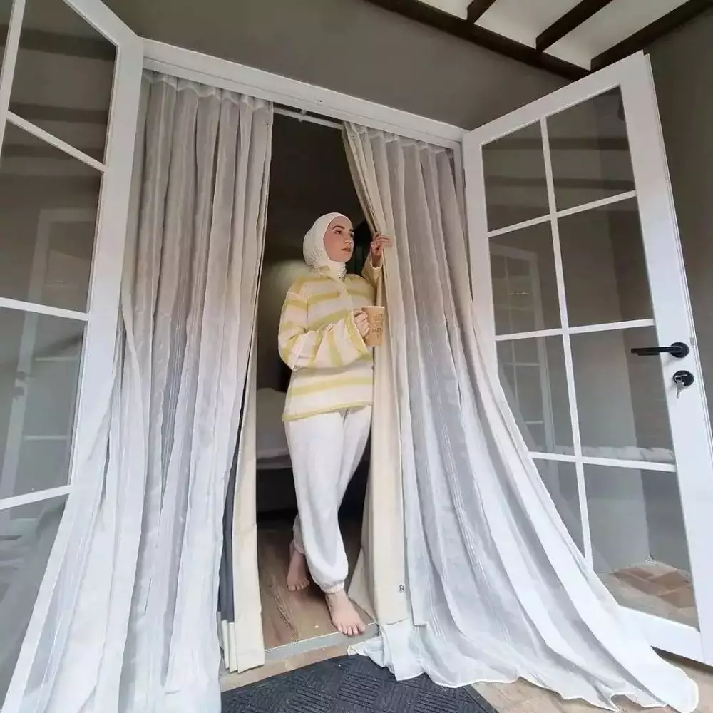 Potret isi dalam rumah Arya Saloka © berbagai sumber Potret isi dalam rumah Arya Saloka © berbagai sumber
