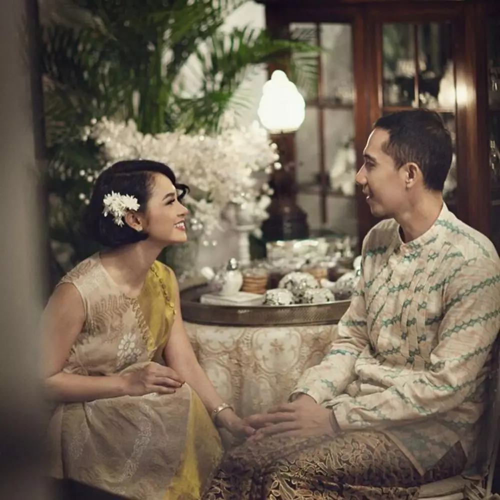 unggah potret lawas andien kenang perasaan dilamar suami © instagram