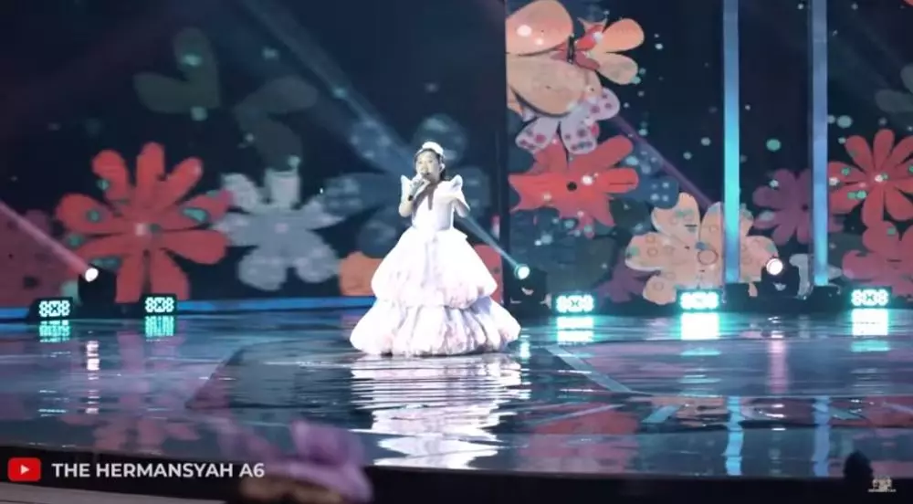 gaya thalia dan arsy duet bareng © berbagai sumber gaya thalia dan arsy duet bareng © berbagai sumber