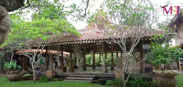 Pendopo rumah seleb © Istimewa