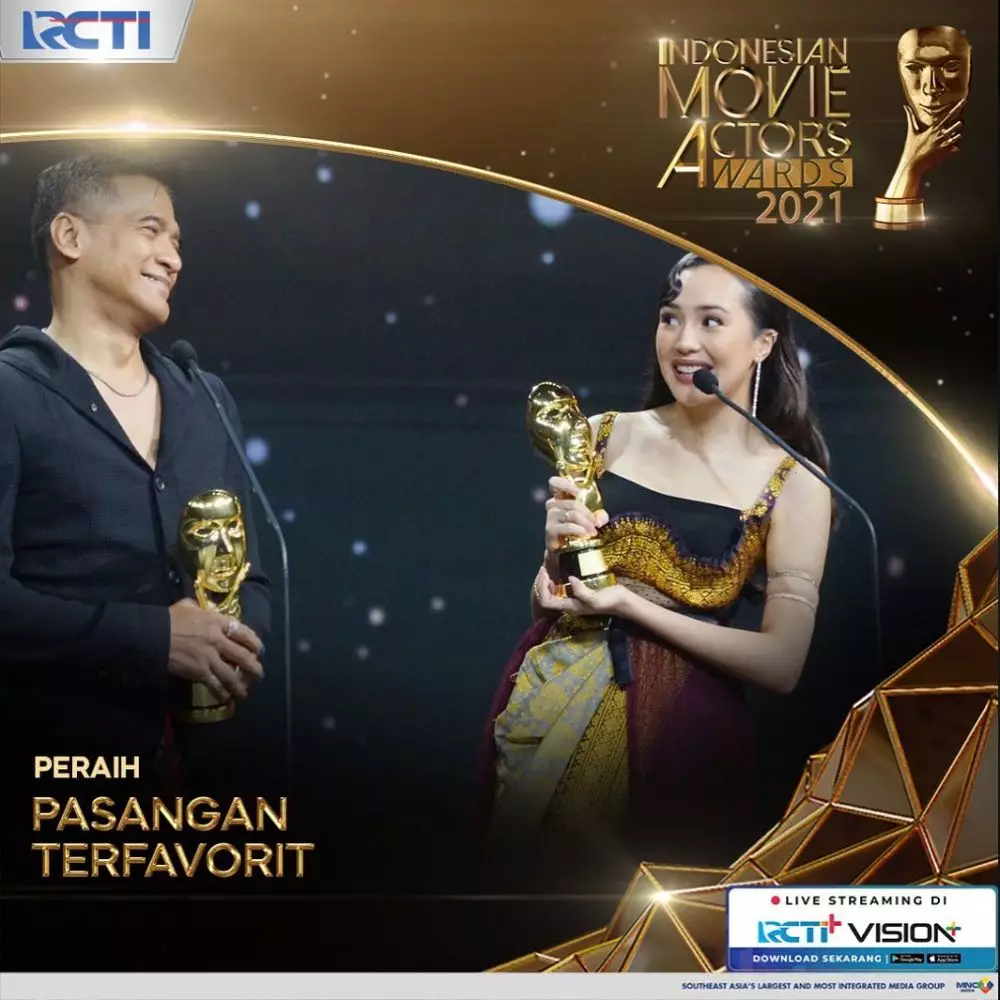 gaya beby tsabina di penghargaan ima awards © instagram