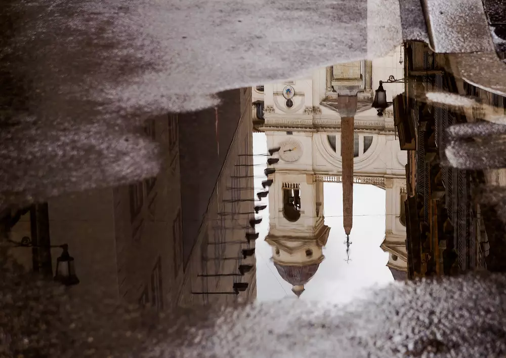 foto keren saat hujan © 2021 berbagai sumber