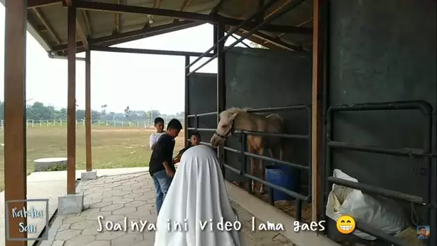 Potret pesantren Ameer dan Alvin © YouTube/Rakha San