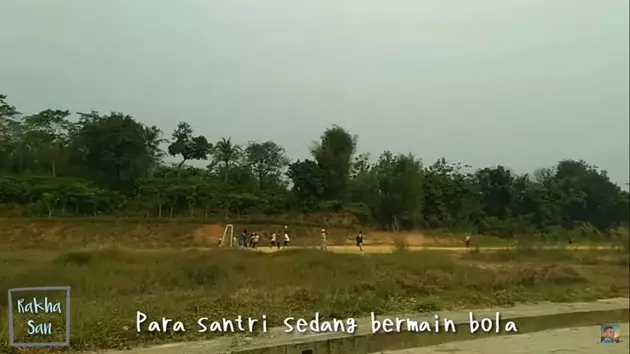 Potret pesantren Ameer dan Alvin © YouTube/Rakha San