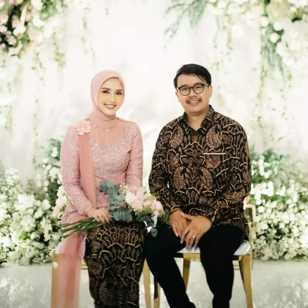 calon suami Rara Nawangsih © 2021 brilio.net Instagram calon suami Rara Nawangsih © 2021 brilio.net Instagram