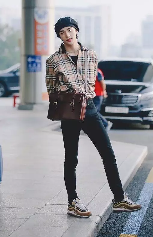 Gaya airport fashion idol K-Pop Berbagai sumber  Gaya airport fashion idol K-Pop Berbagai sumber