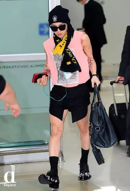 Gaya airport fashion idol K-Pop Berbagai sumber  Gaya airport fashion idol K-Pop Berbagai sumber