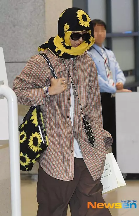 Gaya airport fashion idol K-Pop Berbagai sumber  Gaya airport fashion idol K-Pop Berbagai sumber