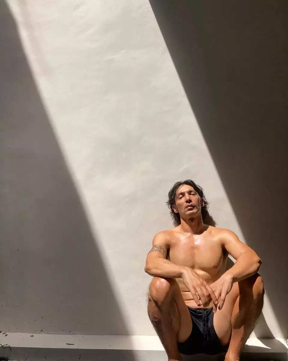 Tato baru Abimana Aryasatya © Instagram