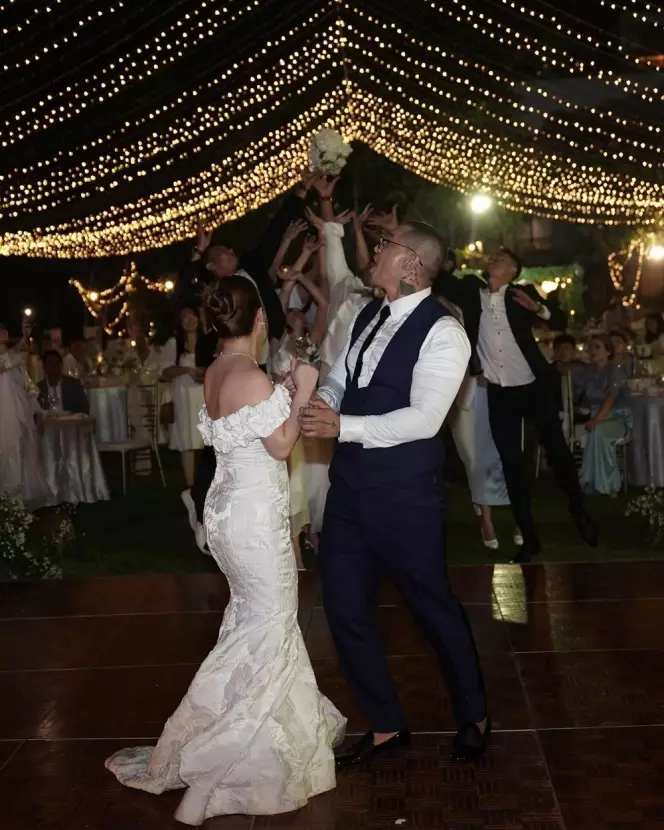 Momen resepsi Miller Khan dan Farina © Instagram