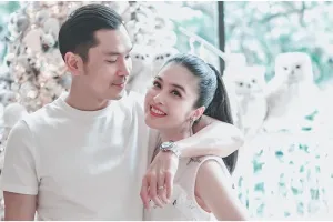 7 Potret detail kue ultah suami Sandra Dewi, bikin nggak tega makan