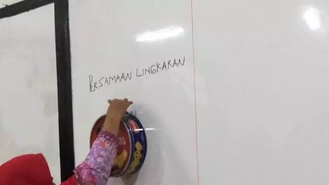 momen ibu pakai barang seadanya aja © 2021 instagram.com momen ibu pakai barang seadanya aja © 2021 instagram.com