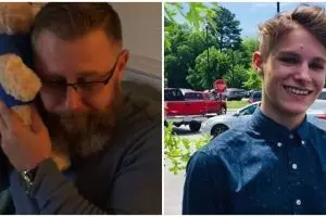 Momen pria dapat boneka berisi detak jantung anaknya yang meninggal