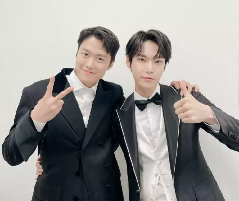 pasang seleb korea ini ternyata kakak adik Berbagai sumber 