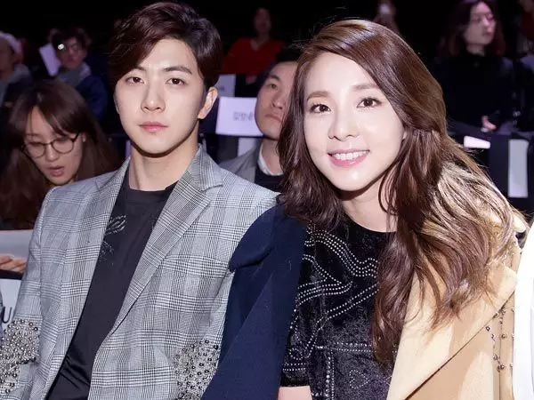 pasang seleb korea ini ternyata kakak adik Berbagai sumber 