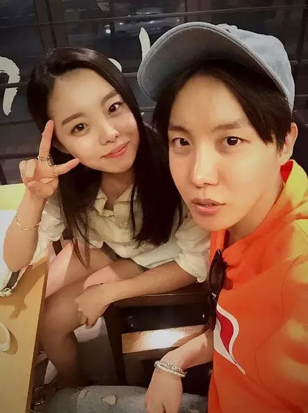 pasang seleb korea ini ternyata kakak adik Berbagai sumber 