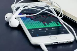 7 Cara mengunduh lagu di iPhone, tanpa jailbreak dan tetap legal