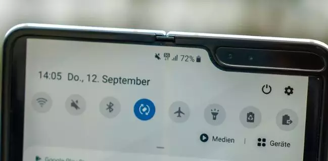 5 Cara atasi SIM Card tak terbaca © 2021 brilio.net