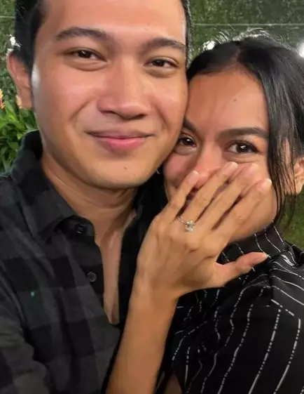 Seleb dilamar kekasih saat ulang tahun © Instagram