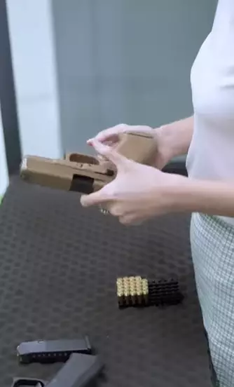 Momen Shandy Aulia coba olahraga tembak Instagram