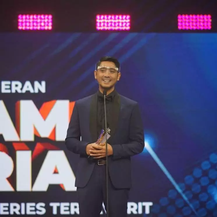 gaya arya saloka di berbagai penghargaan © instagram gaya arya saloka di berbagai penghargaan © instagram