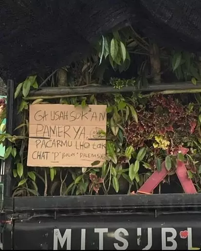 kata-kata lucu romantis tapi bikin ketawa © 2021 instagram.com