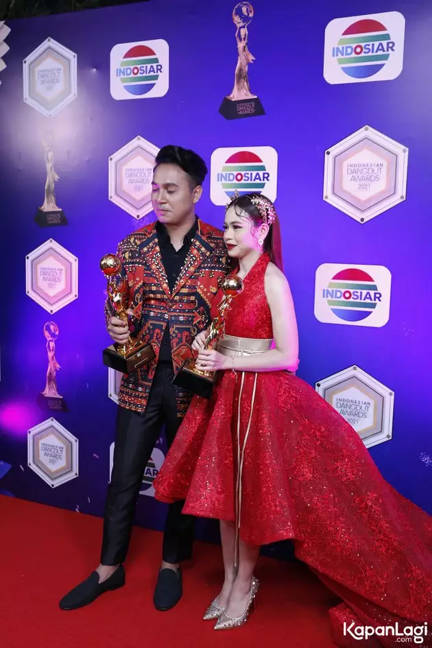seleb di Indonesian Dangdut Award 2021 © 2021 brilio.net seleb di Indonesian Dangdut Award 2021 © 2021 brilio.net