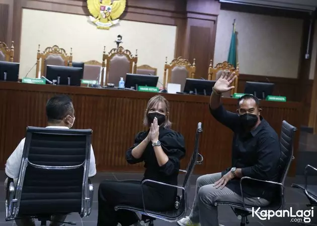 nia ramadhani rambut baru © 2021 Kapanlagi nia ramadhani rambut baru © 2021 Kapanlagi
