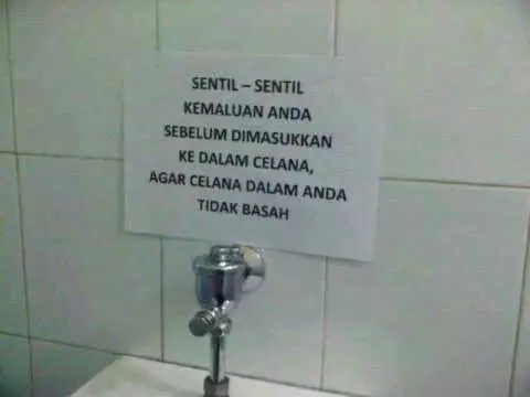 peraturan nyeleneh toilet umum © 2021 berbagai sumber
