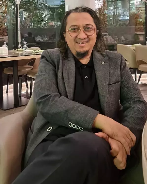 Yusuf Mansur berambut gondrong berbagai sumber Yusuf Mansur berambut gondrong berbagai sumber