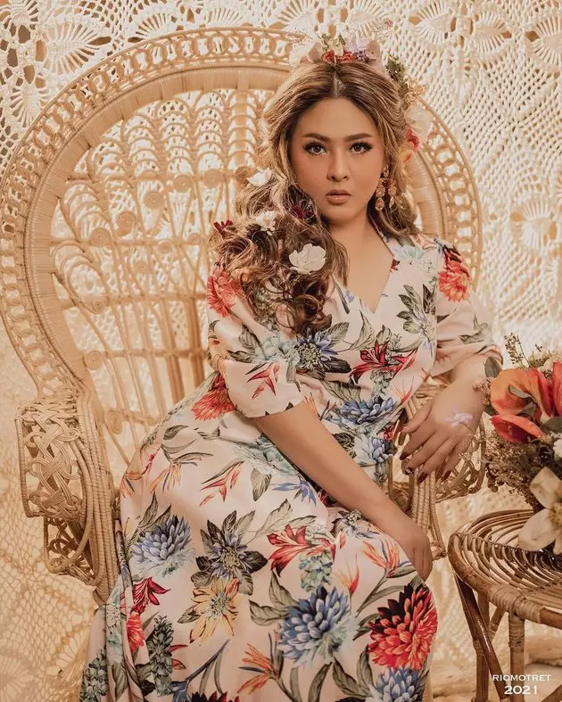 Momen pemotretan terbaru Audy Item © berbagai sumber