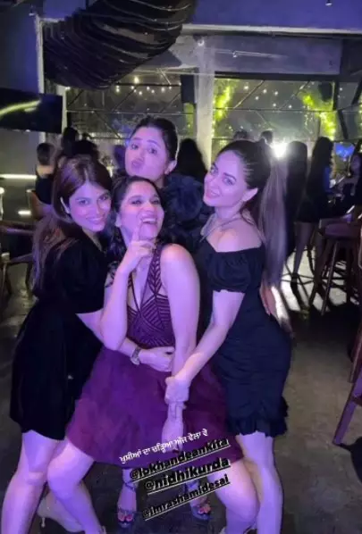 potret pesta lajang Ankita mantan Sushant Singh Rajput © 2021 brilio.net Instagram