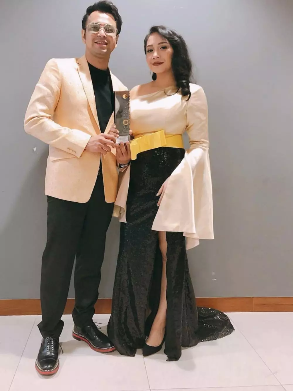 Penampilan Nagita di acara penghargaan Instagram Penampilan Nagita di acara penghargaan Instagram