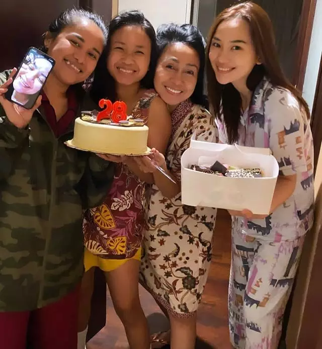 kejutan ulang tahun pemain Ikatan Cinta © 2021 brilio.net kejutan ulang tahun pemain Ikatan Cinta © 2021 brilio.net