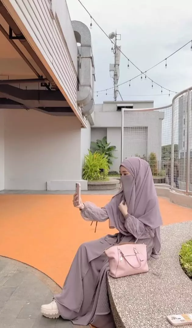 Potret terbaru Larissa Chou  Instagram