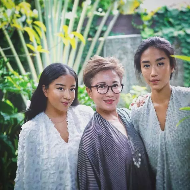 Potret Chef Renatta tampil feminin Instagram Potret Chef Renatta tampil feminin Instagram