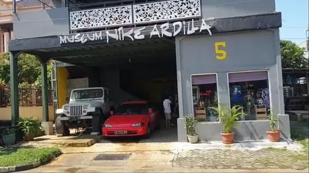 Potret museum Nike Ardilla © 2021 YouTube