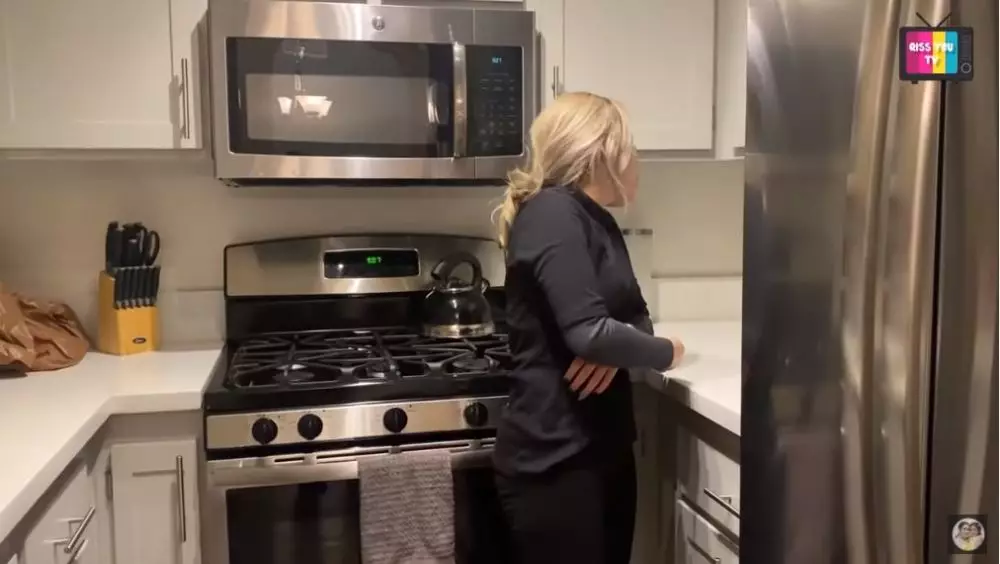 apartemen yang disewa ayu ting ting selama berlibur di LA © YouTube