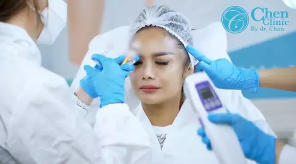 momen Krisdayanti perawatan DNA Salmon © Instagram momen Krisdayanti perawatan DNA Salmon © Instagram