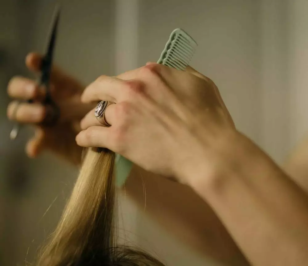 mimpi potong rambut © 2021 brilio.net