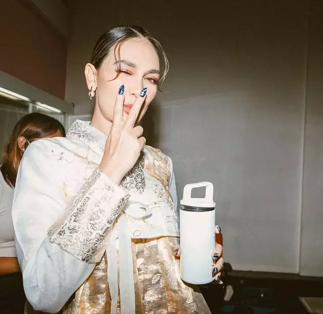 Penampilan Luna Maya di acara IMB © Instagram