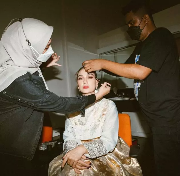 Penampilan Luna Maya di acara IMB © Instagram